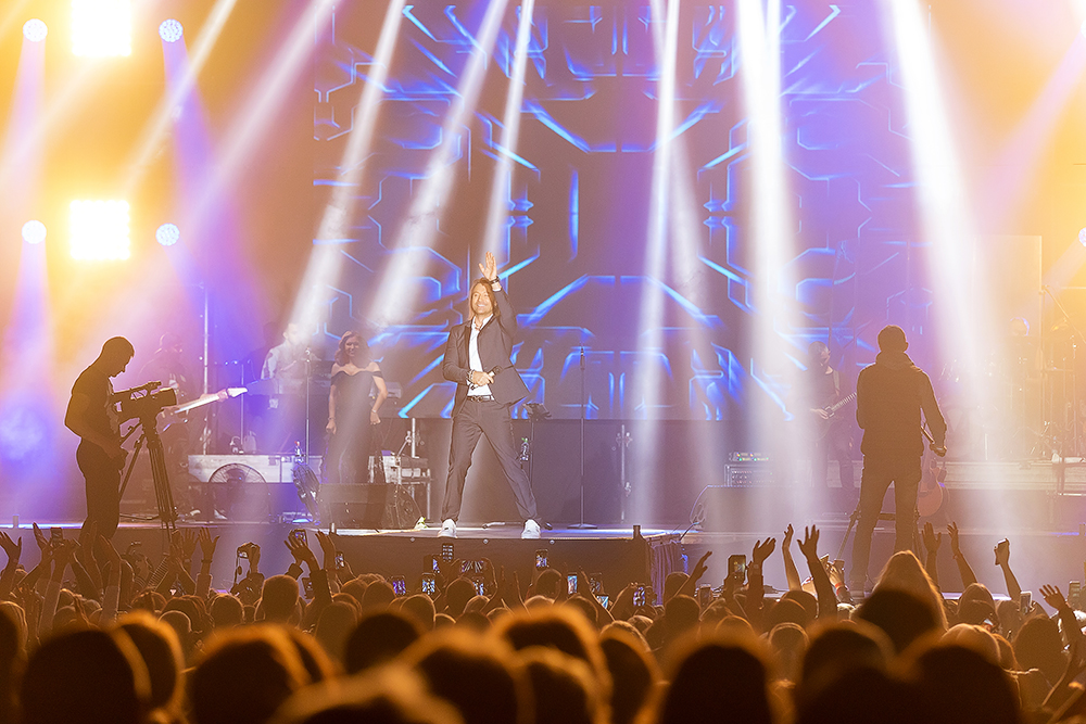 Шоу заміновано: Олега Винника &quot;гаряче&quot; зустріли в Сумах